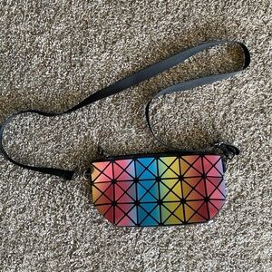 MW Geometric Pouch Purse Ombré Rainbow EUC